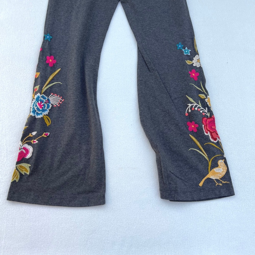 JOHNNY WAS Celina High Waist Flare Legging Gray PS (6-8) Embroidered Floral Bird - Picture 8 of 9